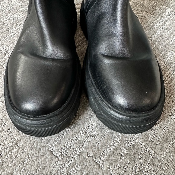 Sz 7 GEOX Isotte Black Leather Platform Boots, Like New - Picture 4 of 8